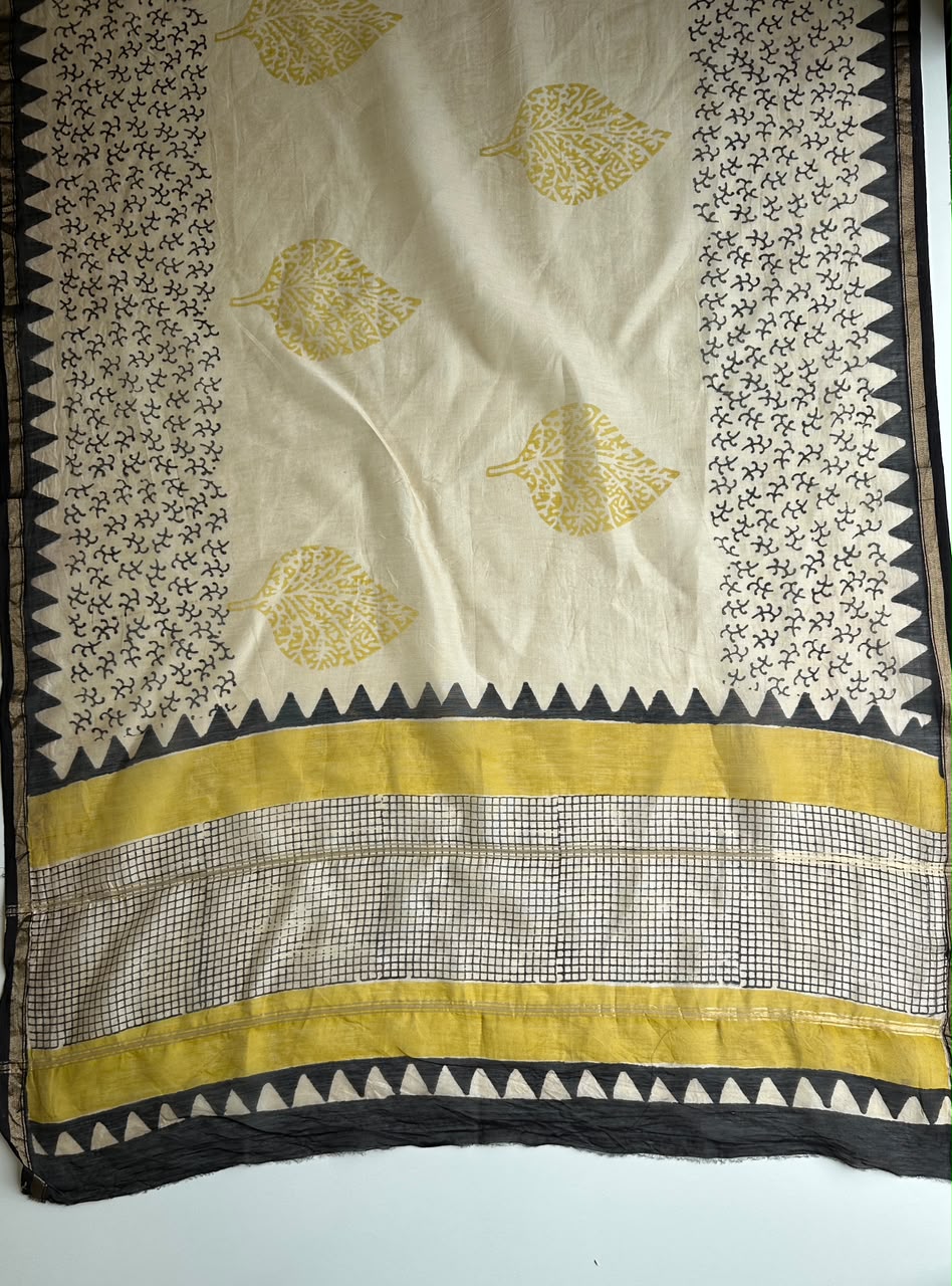 20553 /CMD 58918 Beautiful unstiched suit