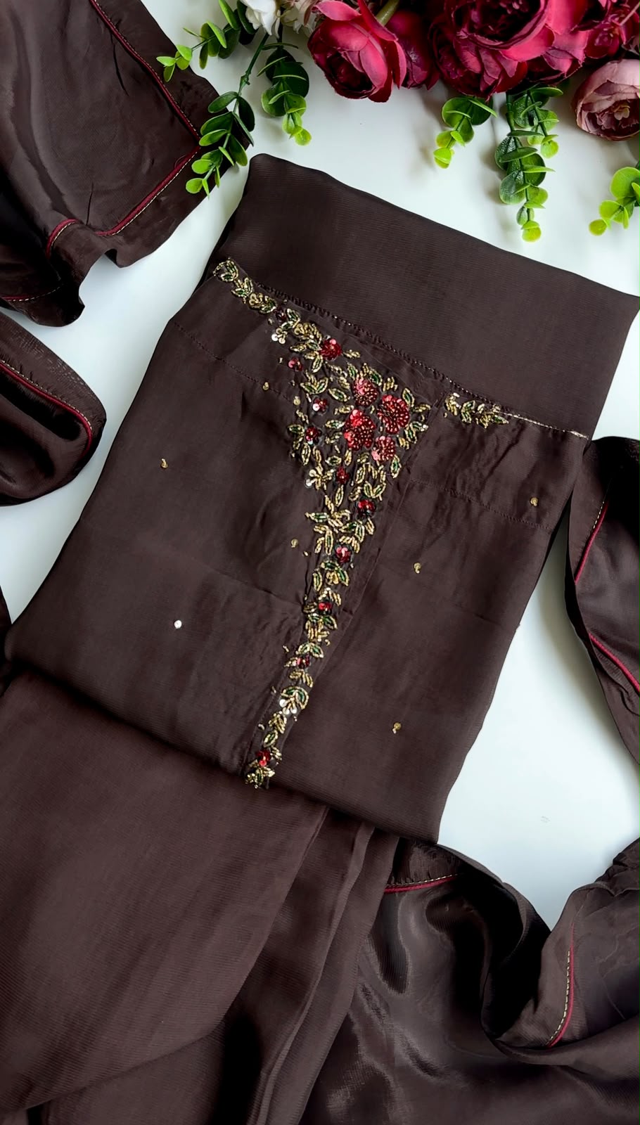 20858 Beautiful handworked partywear suit