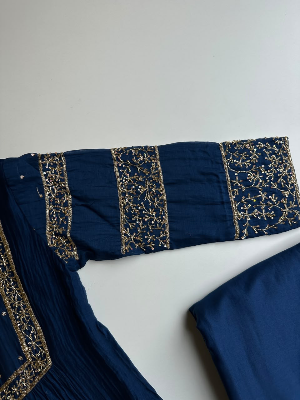 20897 /CMD 58665 Premium handworked malai chanderi suitJ