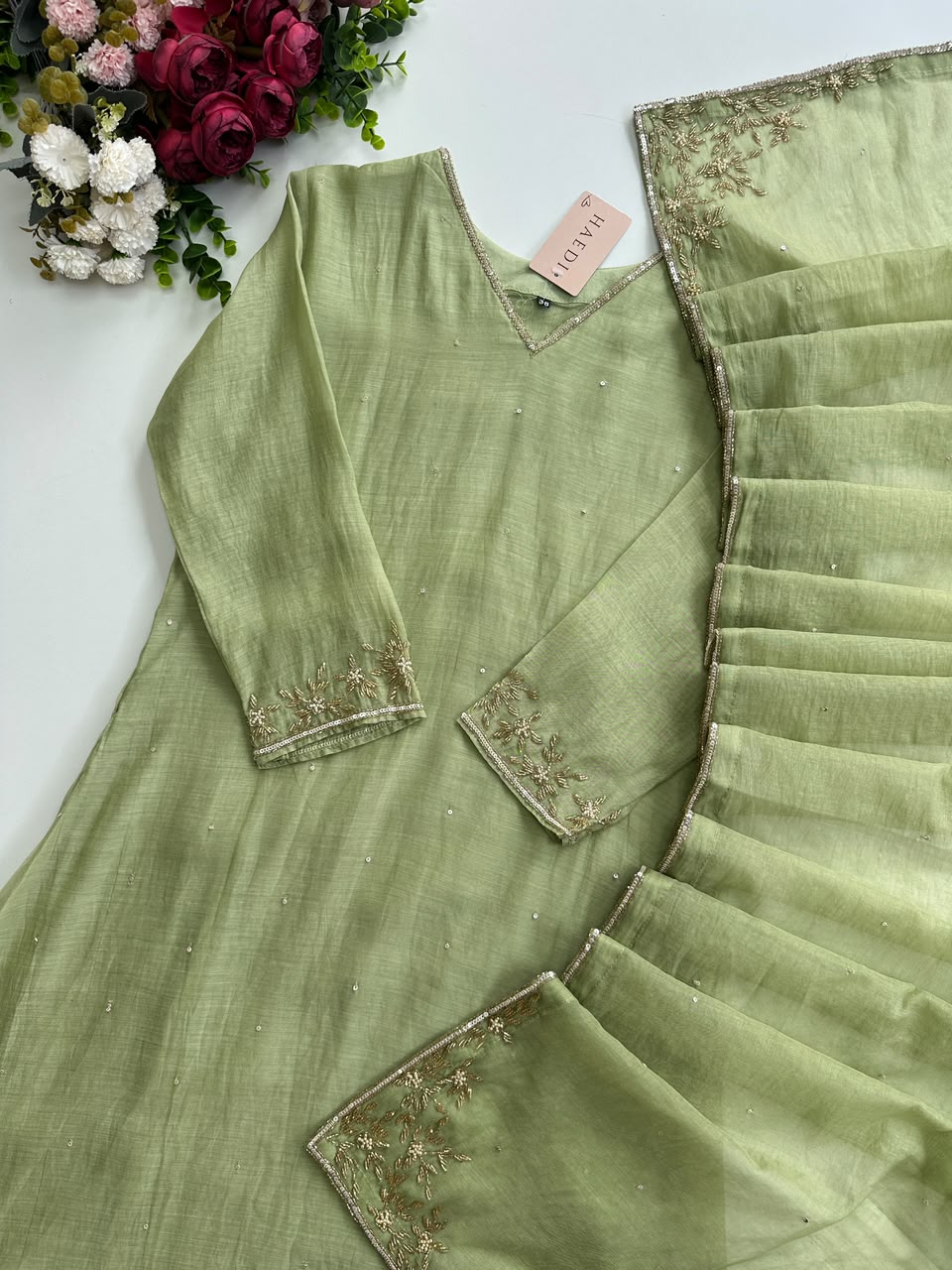 21030 Premium mulchanderi suit