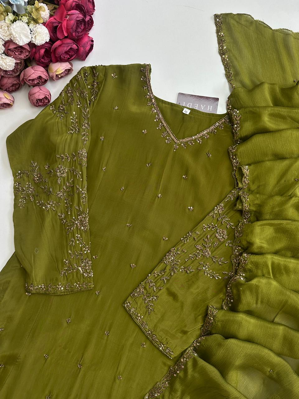 21137 Beautiful handworked suit